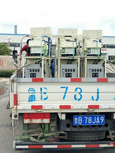 五征集團設備發貨現場